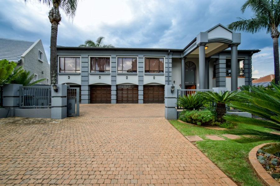 4 Bedroom Property for Sale in Woodhill Estate Gauteng