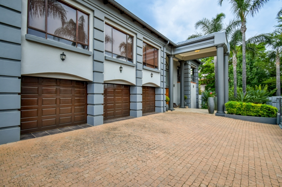 4 Bedroom Property for Sale in Woodhill Estate Gauteng