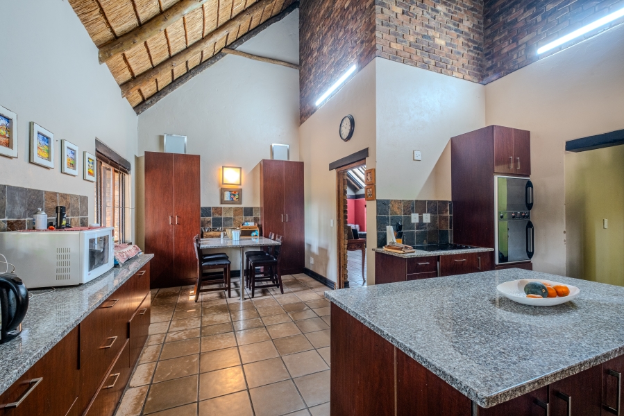 6 Bedroom Property for Sale in Boardwalk Villas Gauteng