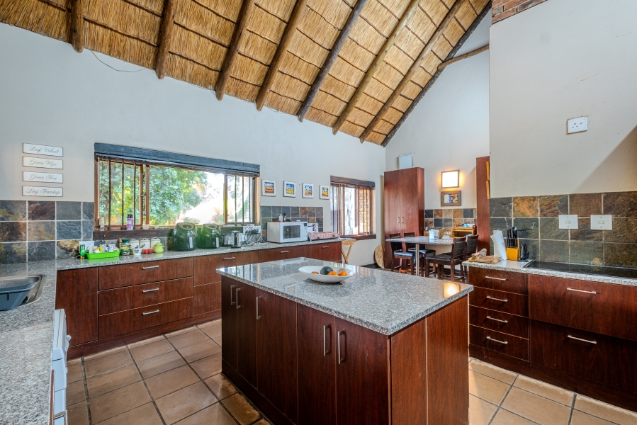 6 Bedroom Property for Sale in Boardwalk Villas Gauteng