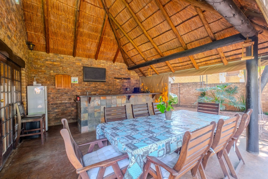 6 Bedroom Property for Sale in Boardwalk Villas Gauteng