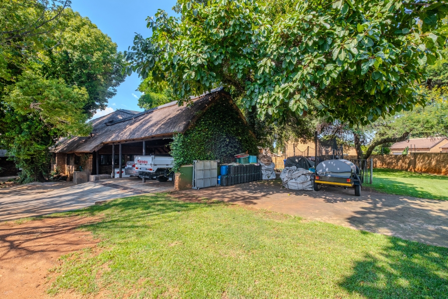 6 Bedroom Property for Sale in Boardwalk Villas Gauteng