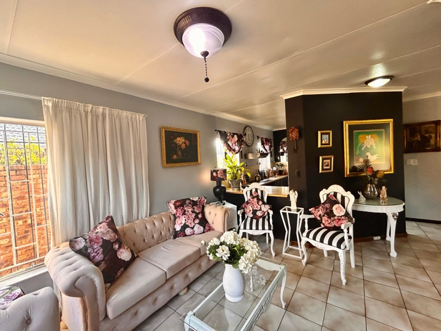 3 Bedroom Property for Sale in Garsfontein Gauteng