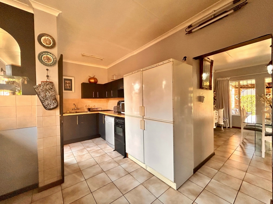 3 Bedroom Property for Sale in Garsfontein Gauteng