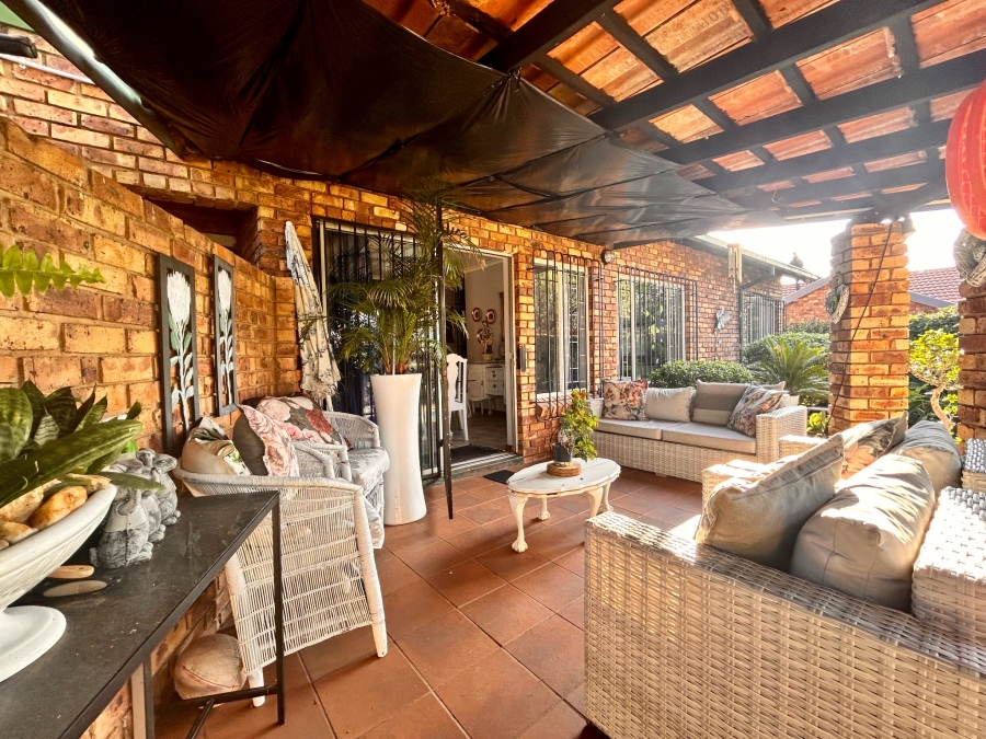 3 Bedroom Property for Sale in Garsfontein Gauteng