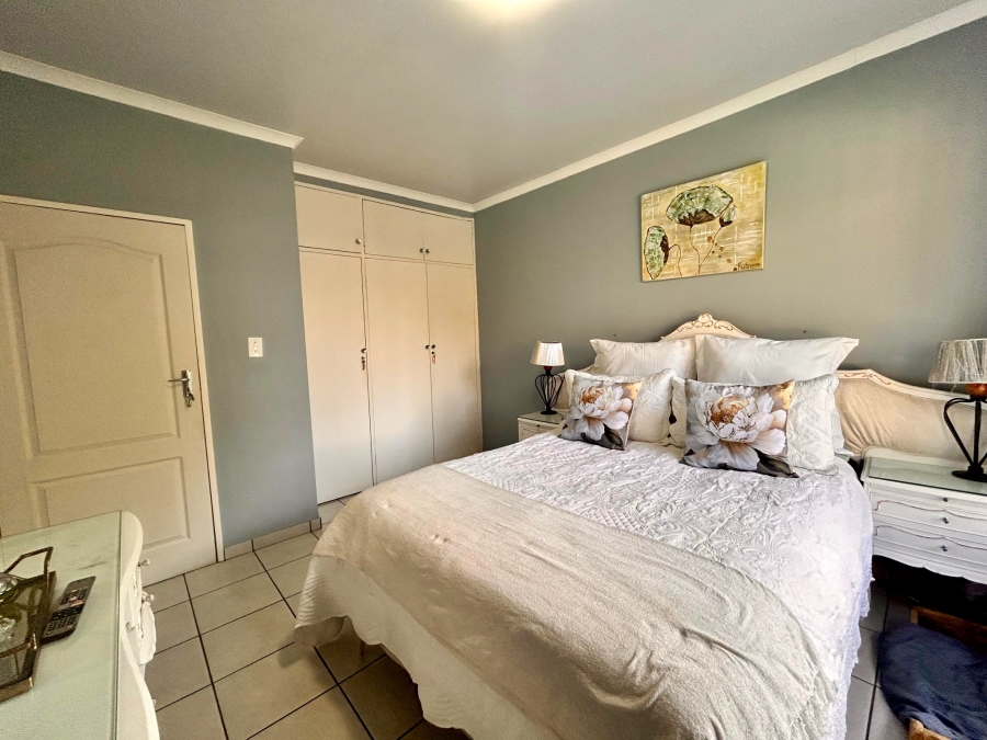 3 Bedroom Property for Sale in Garsfontein Gauteng