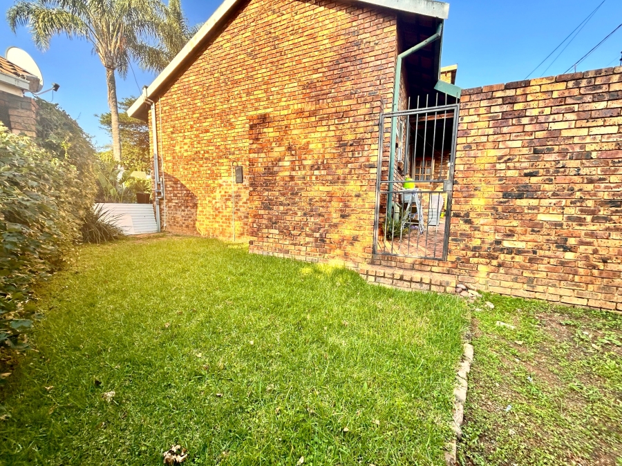 3 Bedroom Property for Sale in Garsfontein Gauteng