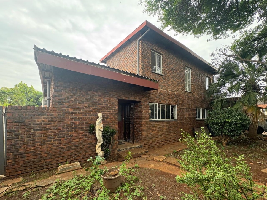 To Let 3 Bedroom Property for Rent in Sinoville Gauteng