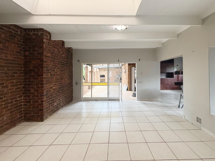 To Let 3 Bedroom Property for Rent in Sinoville Gauteng