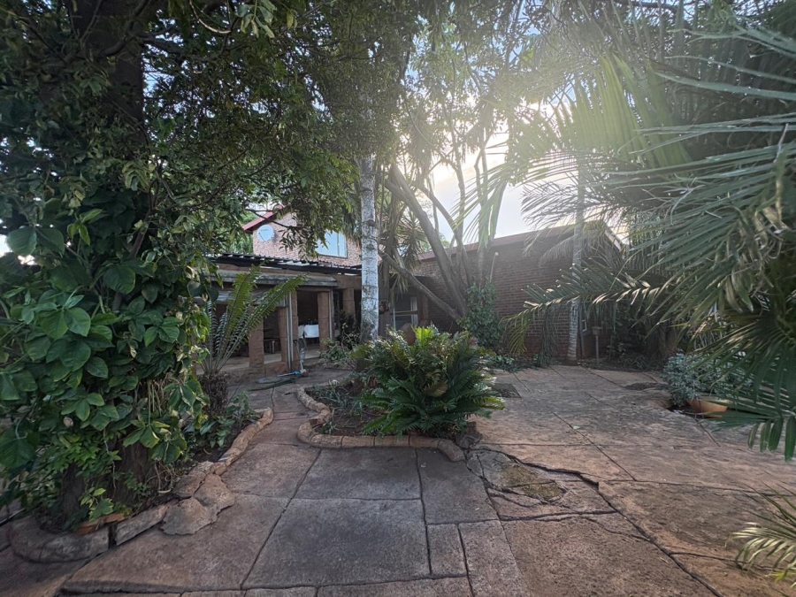 To Let 3 Bedroom Property for Rent in Sinoville Gauteng