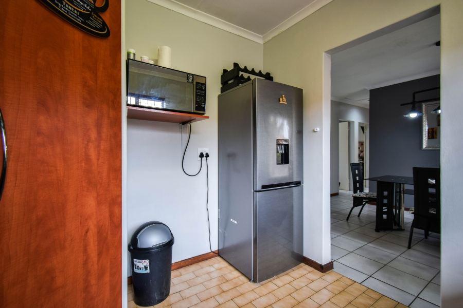 3 Bedroom Property for Sale in Elardus Park Gauteng