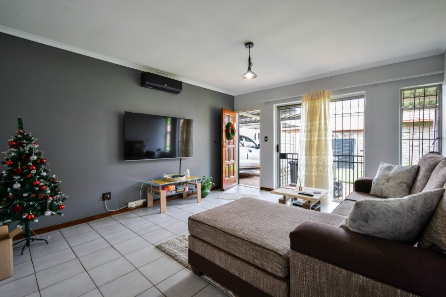 3 Bedroom Property for Sale in Elardus Park Gauteng