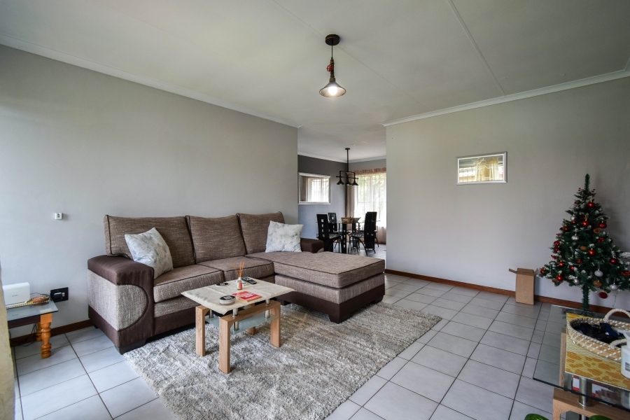 3 Bedroom Property for Sale in Elardus Park Gauteng