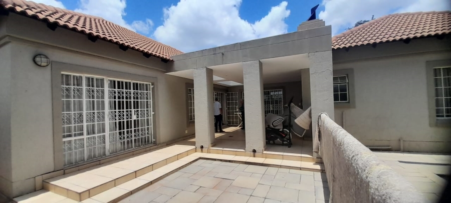 To Let 4 Bedroom Property for Rent in Menlo Park Gauteng