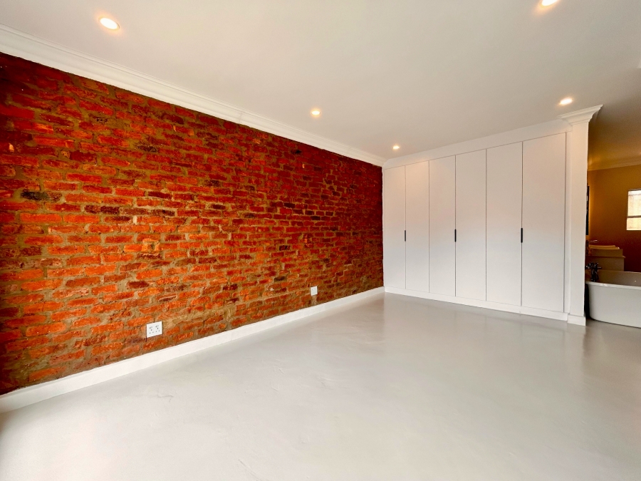 3 Bedroom Property for Sale in Faerie Glen Gauteng