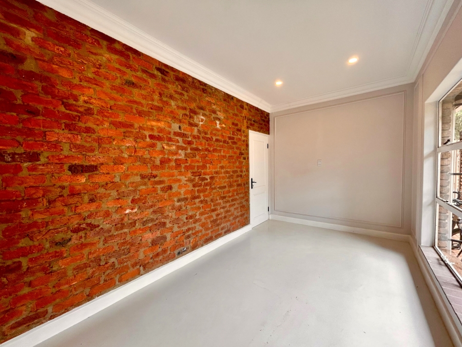 3 Bedroom Property for Sale in Faerie Glen Gauteng