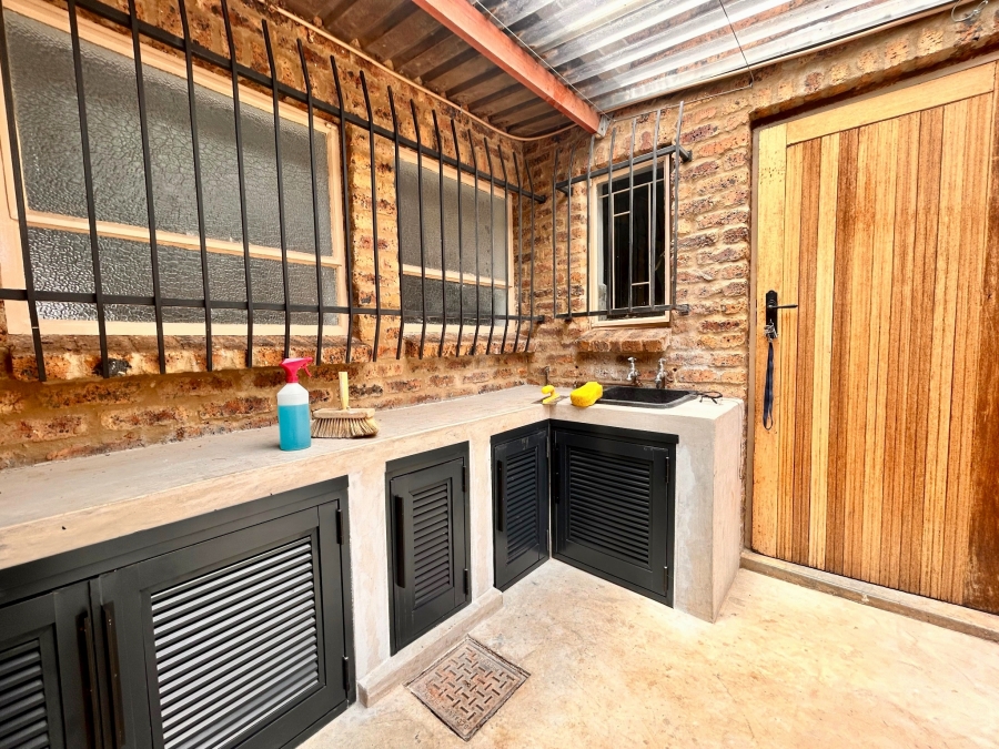 3 Bedroom Property for Sale in Faerie Glen Gauteng