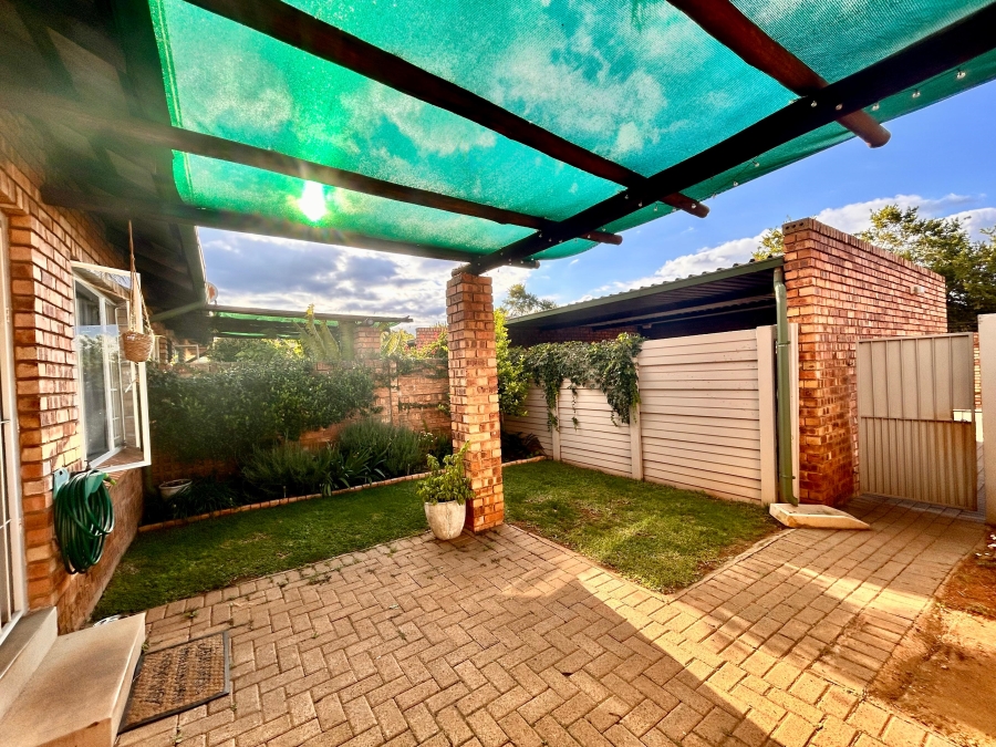 2 Bedroom Property for Sale in Moreleta Park Gauteng