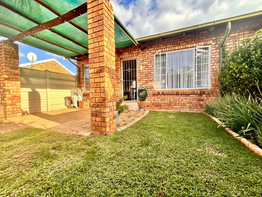 2 Bedroom Property for Sale in Moreleta Park Gauteng