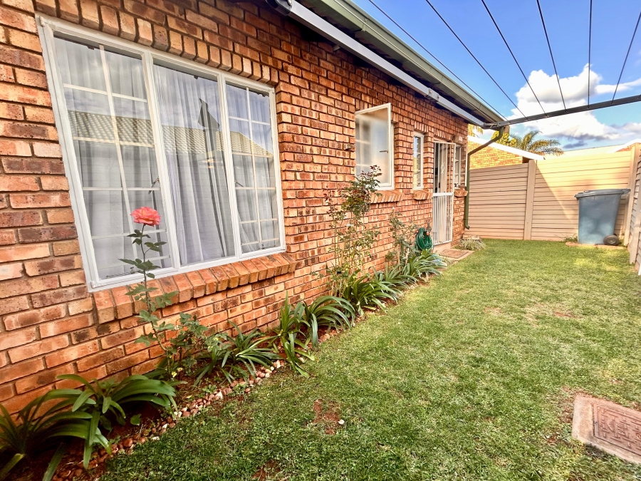 2 Bedroom Property for Sale in Moreleta Park Gauteng
