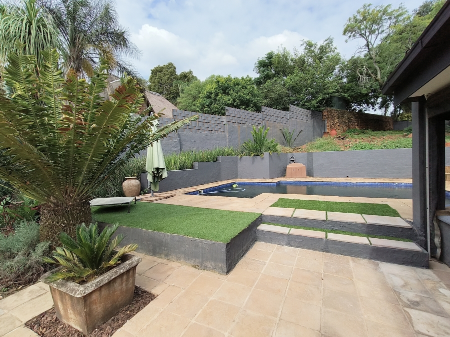 4 Bedroom Property for Sale in Garsfontein Gauteng