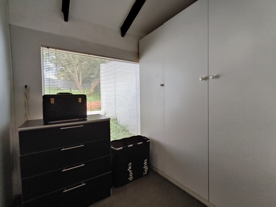 4 Bedroom Property for Sale in Garsfontein Gauteng