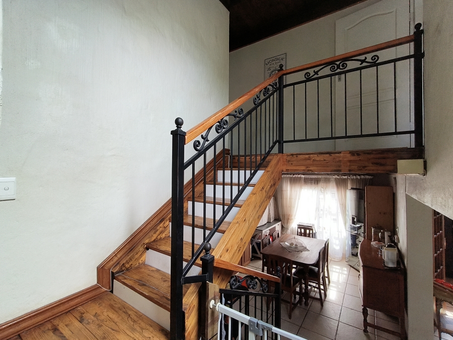 4 Bedroom Property for Sale in Garsfontein Gauteng