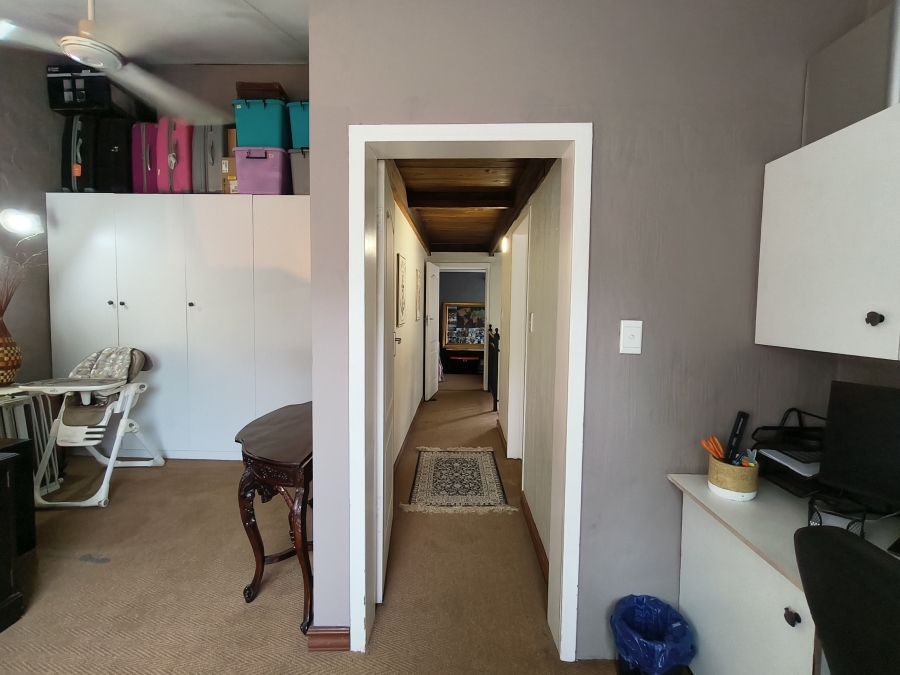 4 Bedroom Property for Sale in Garsfontein Gauteng