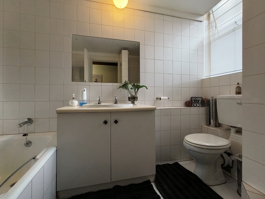 4 Bedroom Property for Sale in Garsfontein Gauteng