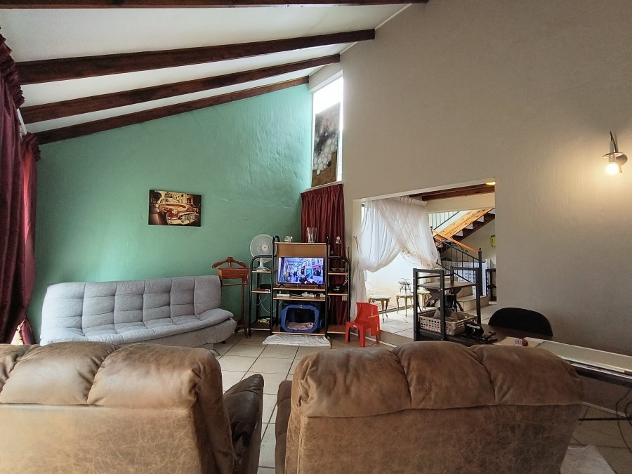 4 Bedroom Property for Sale in Garsfontein Gauteng