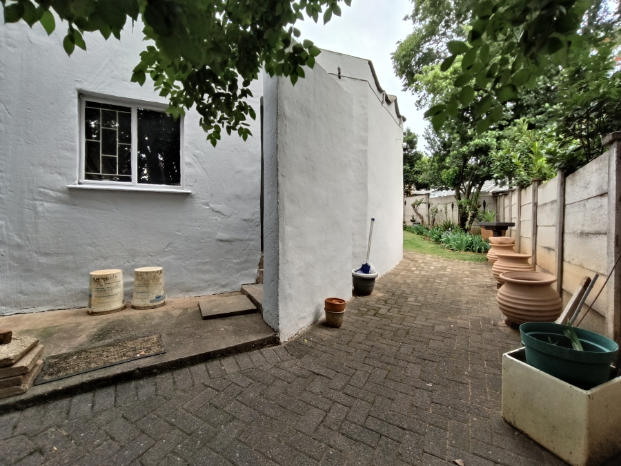 4 Bedroom Property for Sale in Garsfontein Gauteng