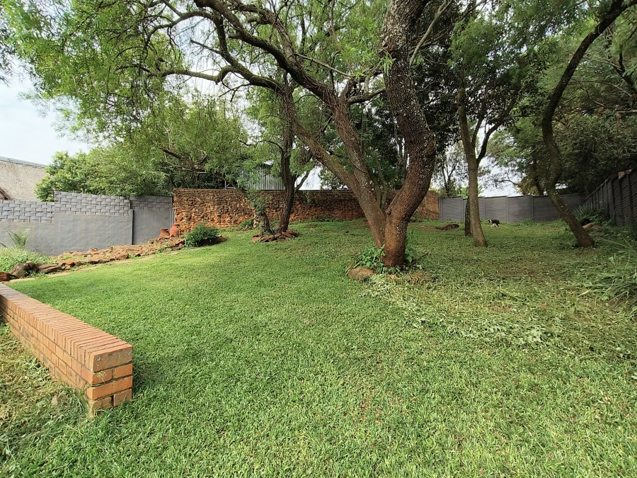 4 Bedroom Property for Sale in Garsfontein Gauteng