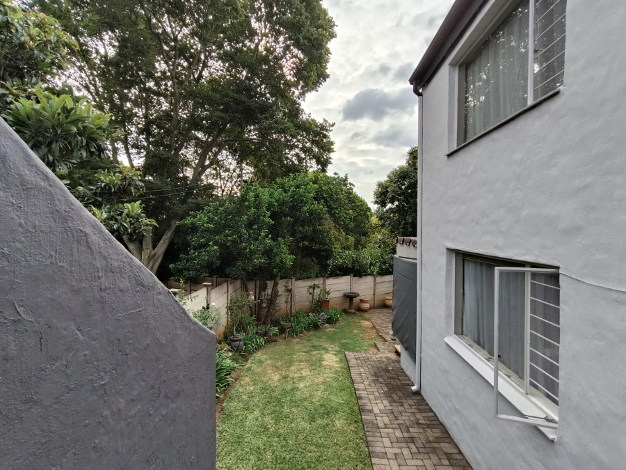 4 Bedroom Property for Sale in Garsfontein Gauteng