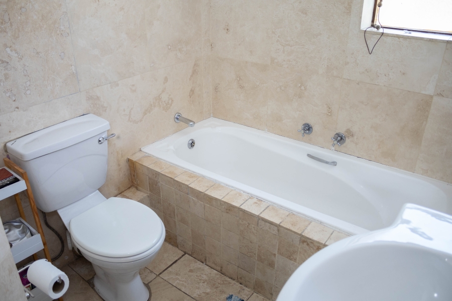 4 Bedroom Property for Sale in Eden Glen Gauteng