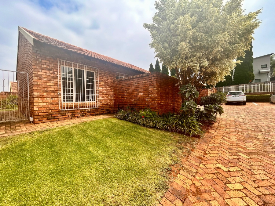2 Bedroom Property for Sale in Elardus Park Gauteng