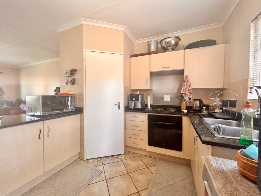 2 Bedroom Property for Sale in Elardus Park Gauteng