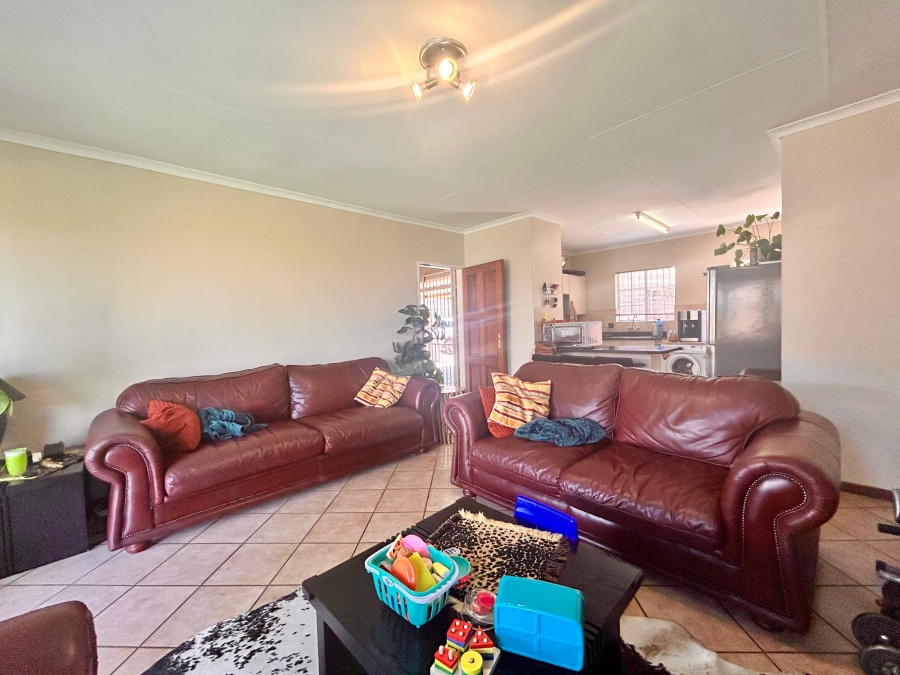 2 Bedroom Property for Sale in Elardus Park Gauteng