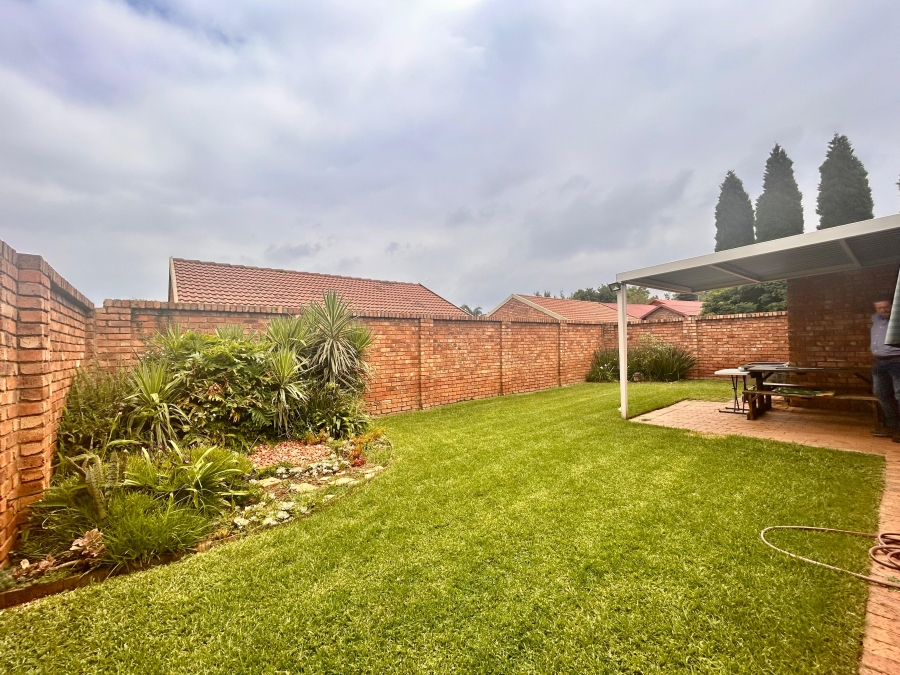 2 Bedroom Property for Sale in Elardus Park Gauteng