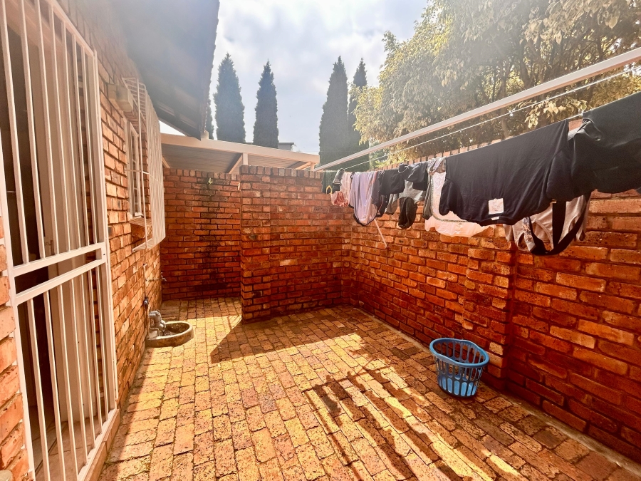 2 Bedroom Property for Sale in Elardus Park Gauteng