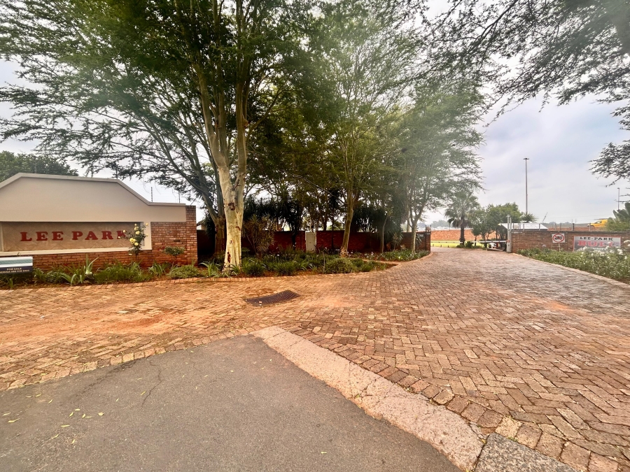 2 Bedroom Property for Sale in Elardus Park Gauteng