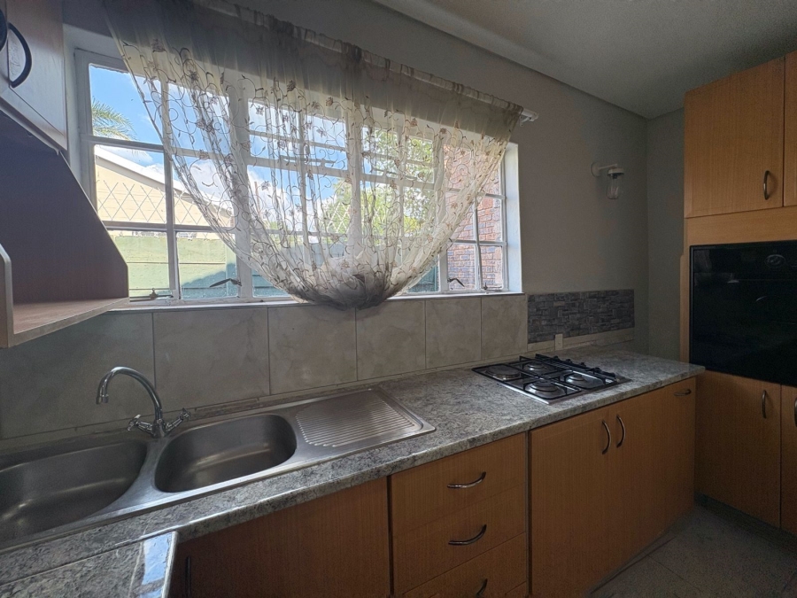 To Let 1 Bedroom Property for Rent in Wierda Park Gauteng