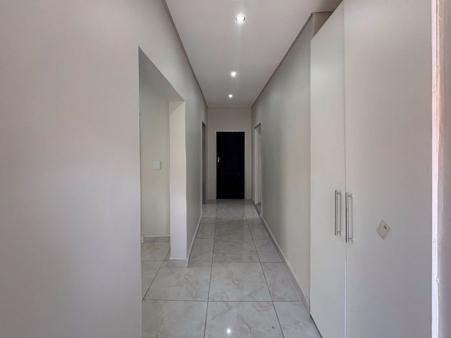 To Let 1 Bedroom Property for Rent in Wierda Park Gauteng