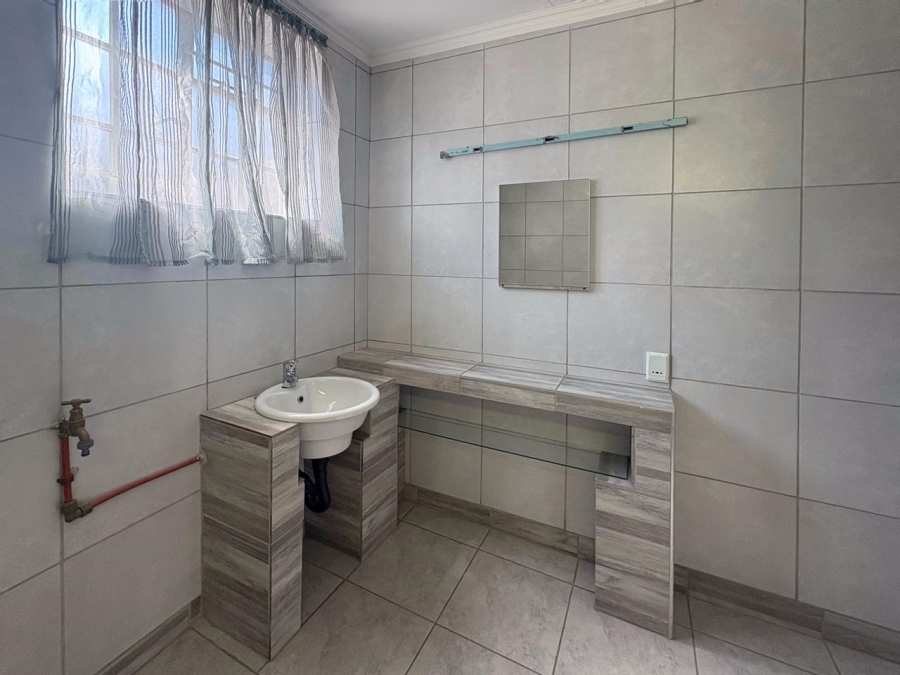 To Let 1 Bedroom Property for Rent in Wierda Park Gauteng