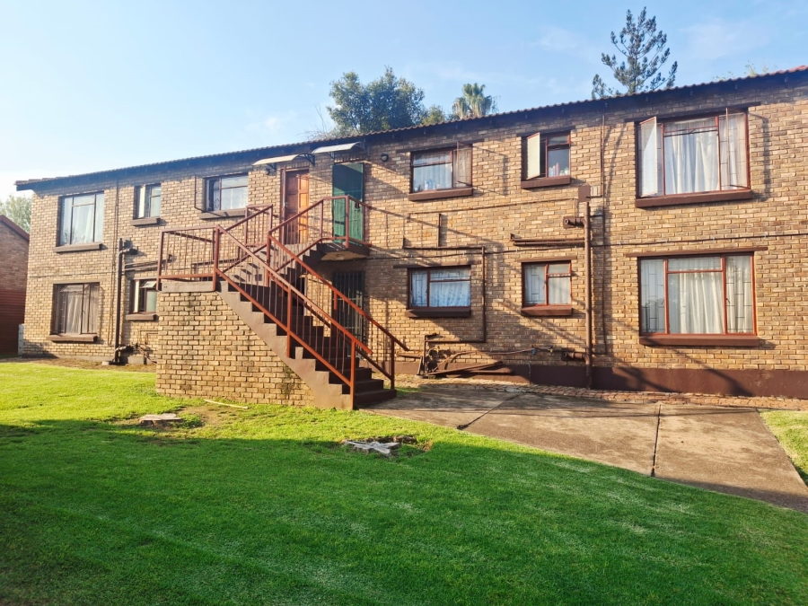 2 Bedroom Property for Sale in Mountain View Gauteng