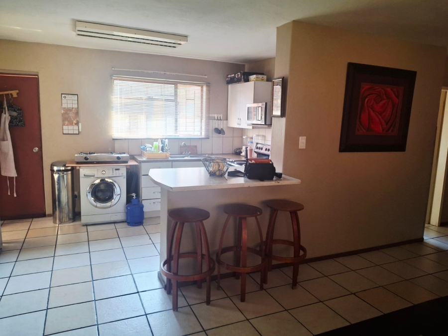 2 Bedroom Property for Sale in Mountain View Gauteng