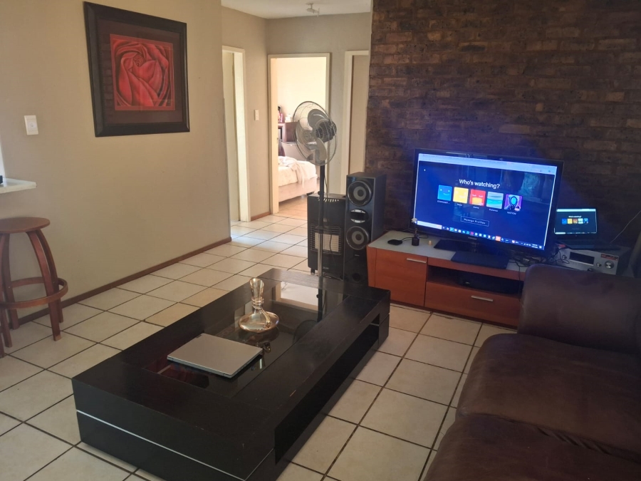 2 Bedroom Property for Sale in Mountain View Gauteng