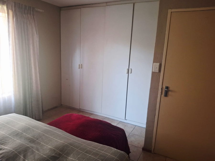 2 Bedroom Property for Sale in Mountain View Gauteng