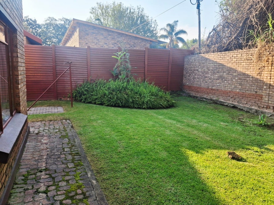 2 Bedroom Property for Sale in Mountain View Gauteng