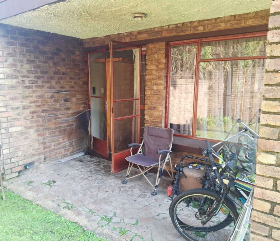 2 Bedroom Property for Sale in Mountain View Gauteng