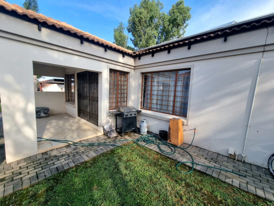 To Let 3 Bedroom Property for Rent in Moreleta Park Gauteng